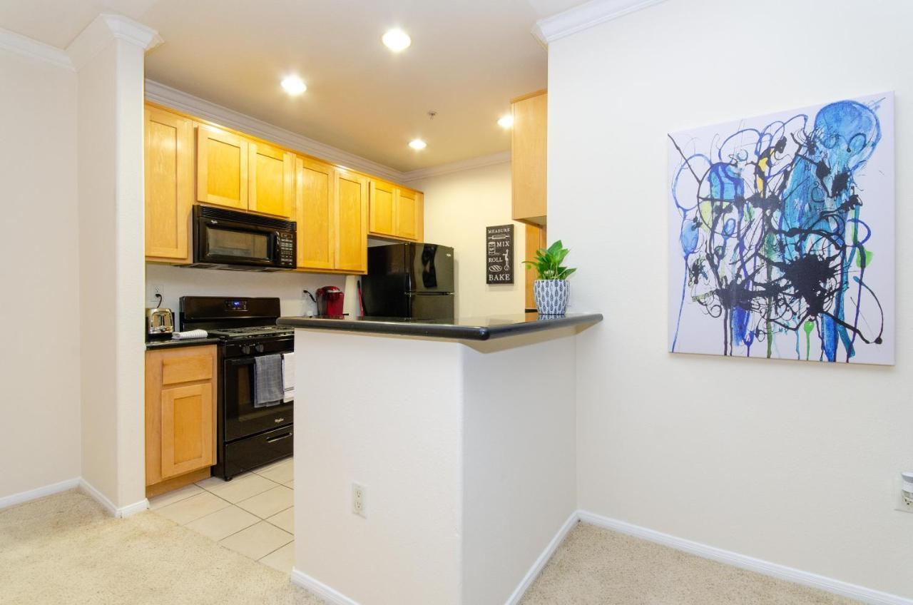 Located Perfectly 2 Bedroom Downtown Los Angeles Лос Анджелис Екстериор снимка